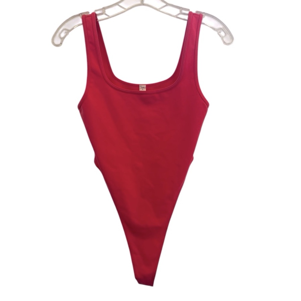 NWOT Alo Yoga thong bodysuit